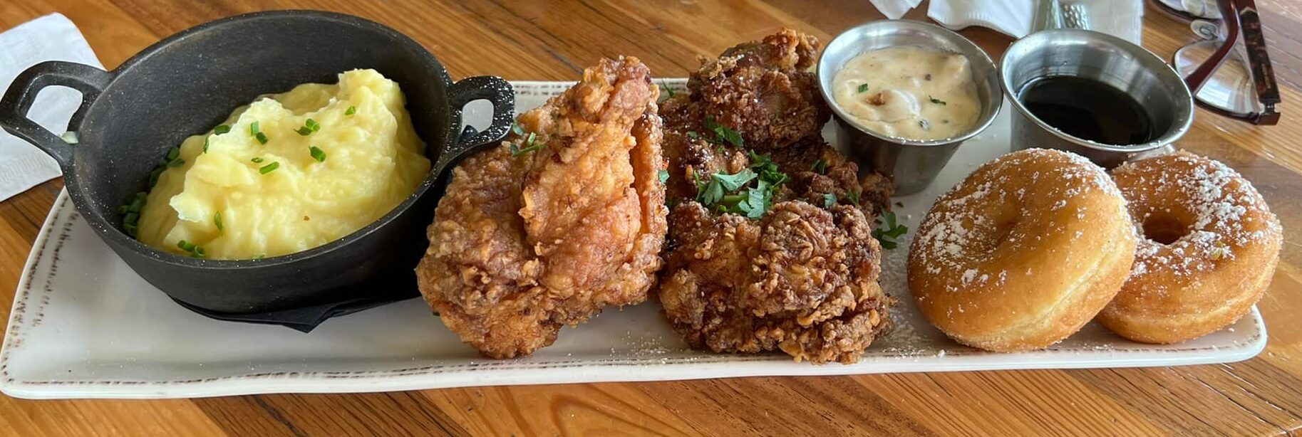 Review Fried Chicken & Doughnuts Chef Art Smith's Disney