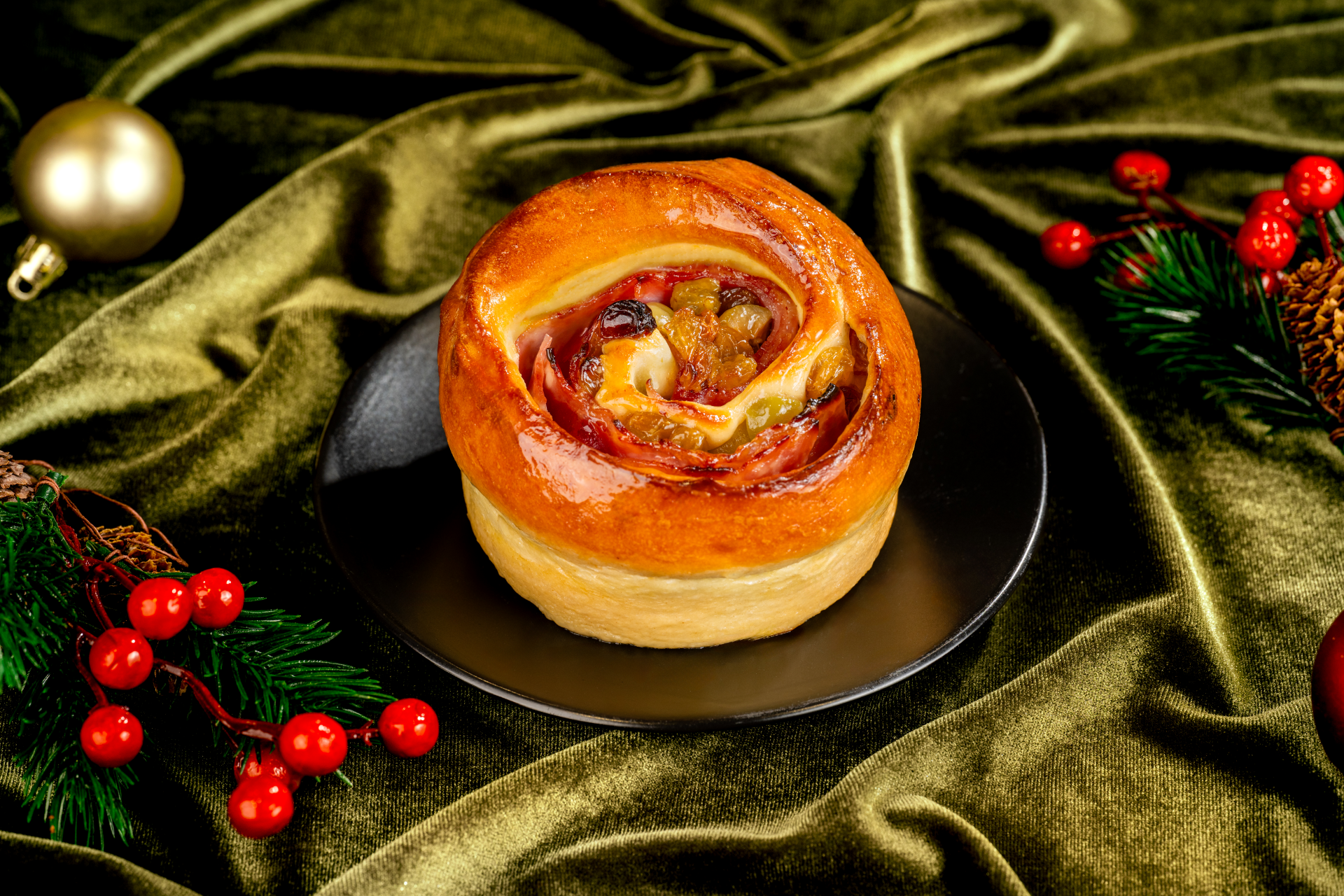 Holiday Market Pan de Jamon